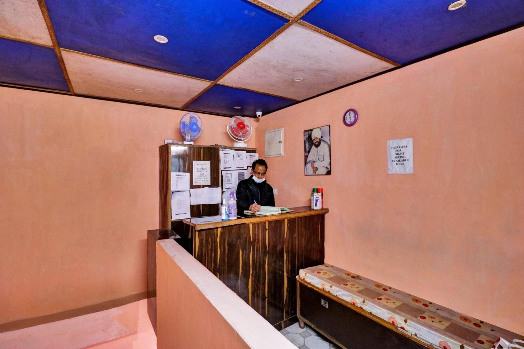 Hotel O New Shushant Regency Shimla Exteriör bild